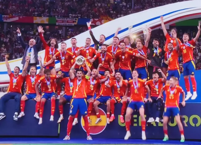Poängställning och dramatik i fotbolls-EM 2024 – Spanien mästare igen